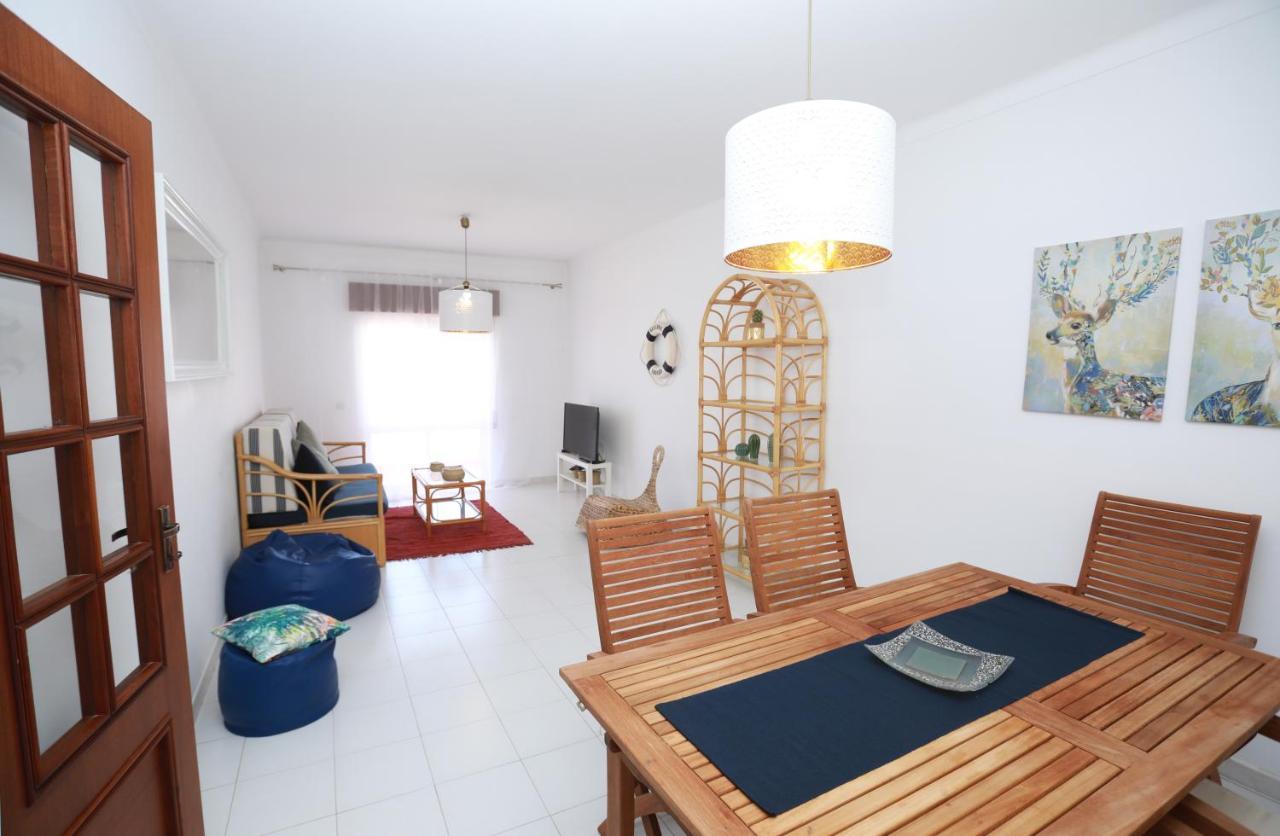 Lodge Guesthouse * Lagos